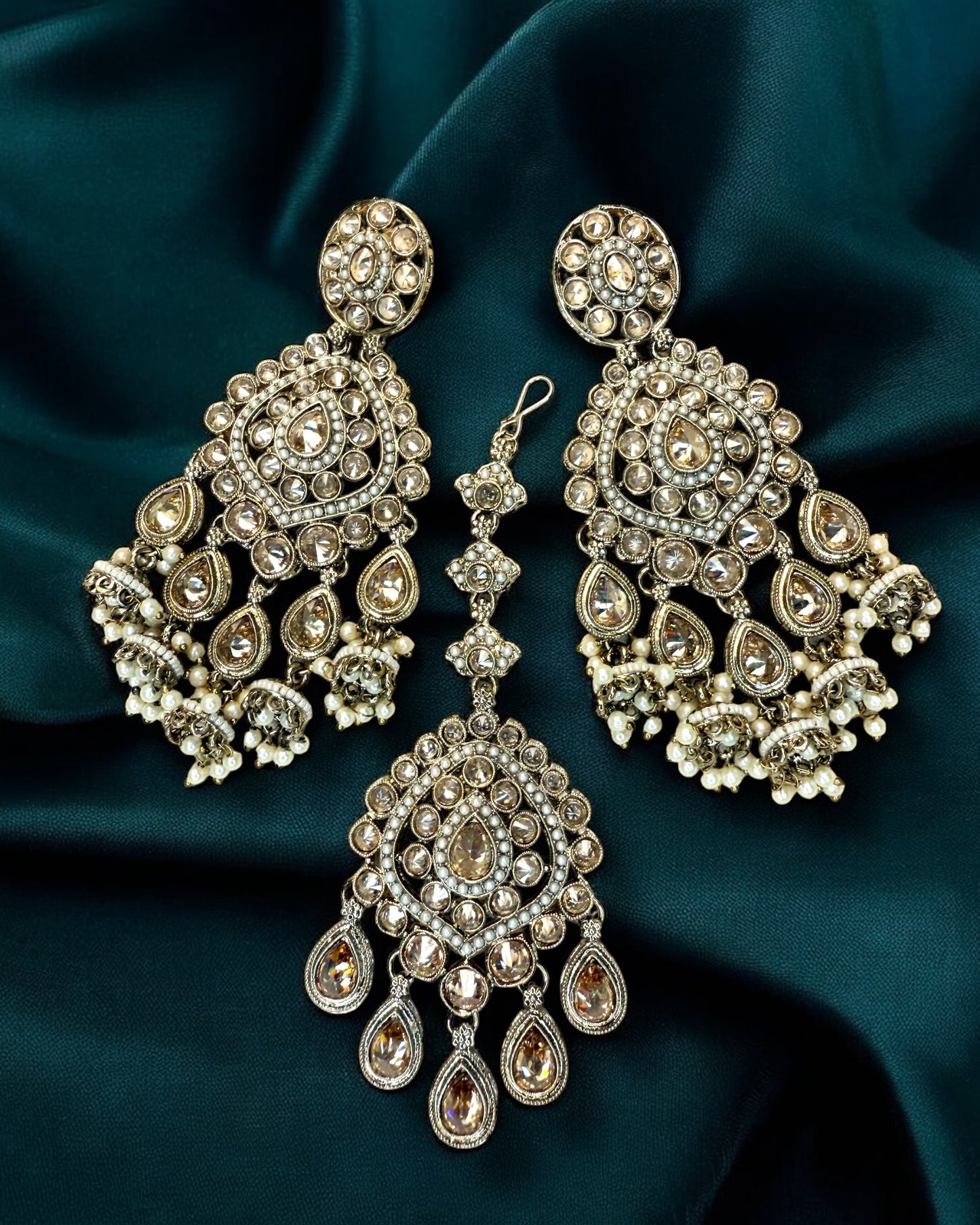 Rabab رَبَاب Polki Earring & Tika Set in Gold