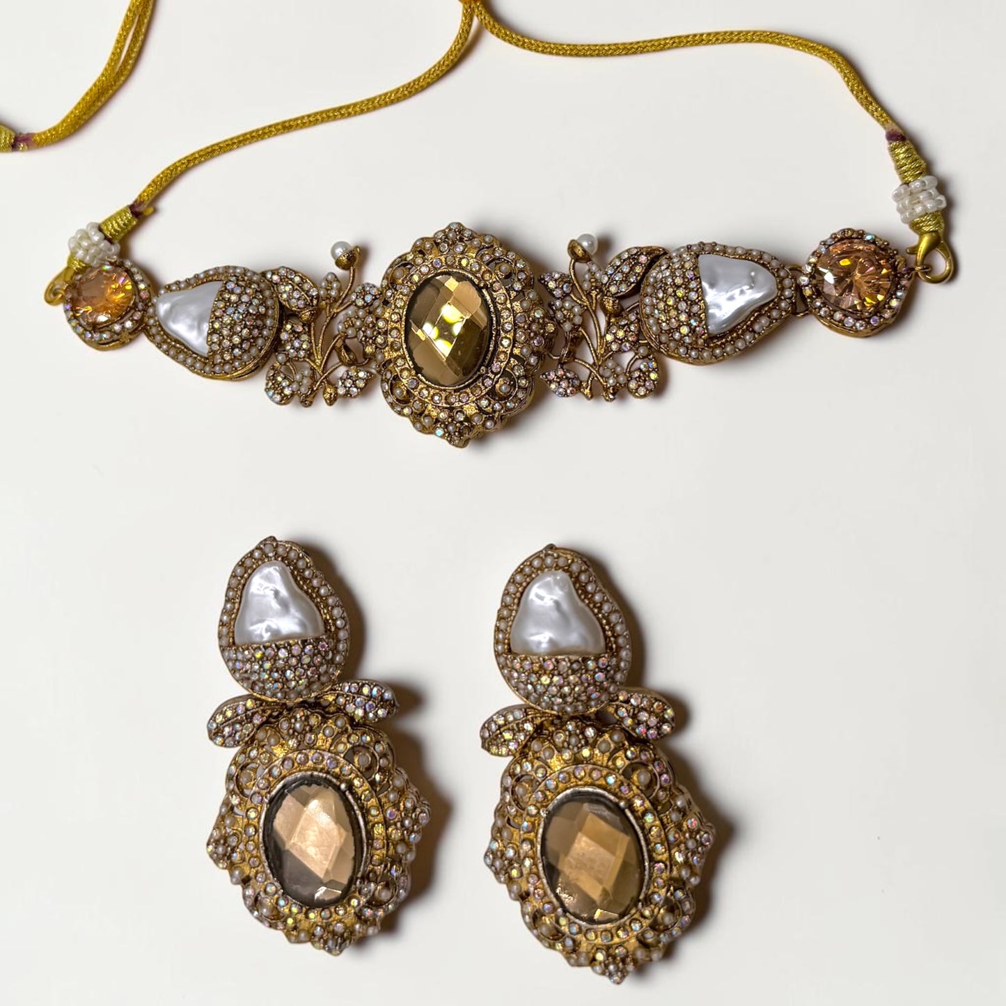 Alara Turkish Choker Set in Gold Pearl