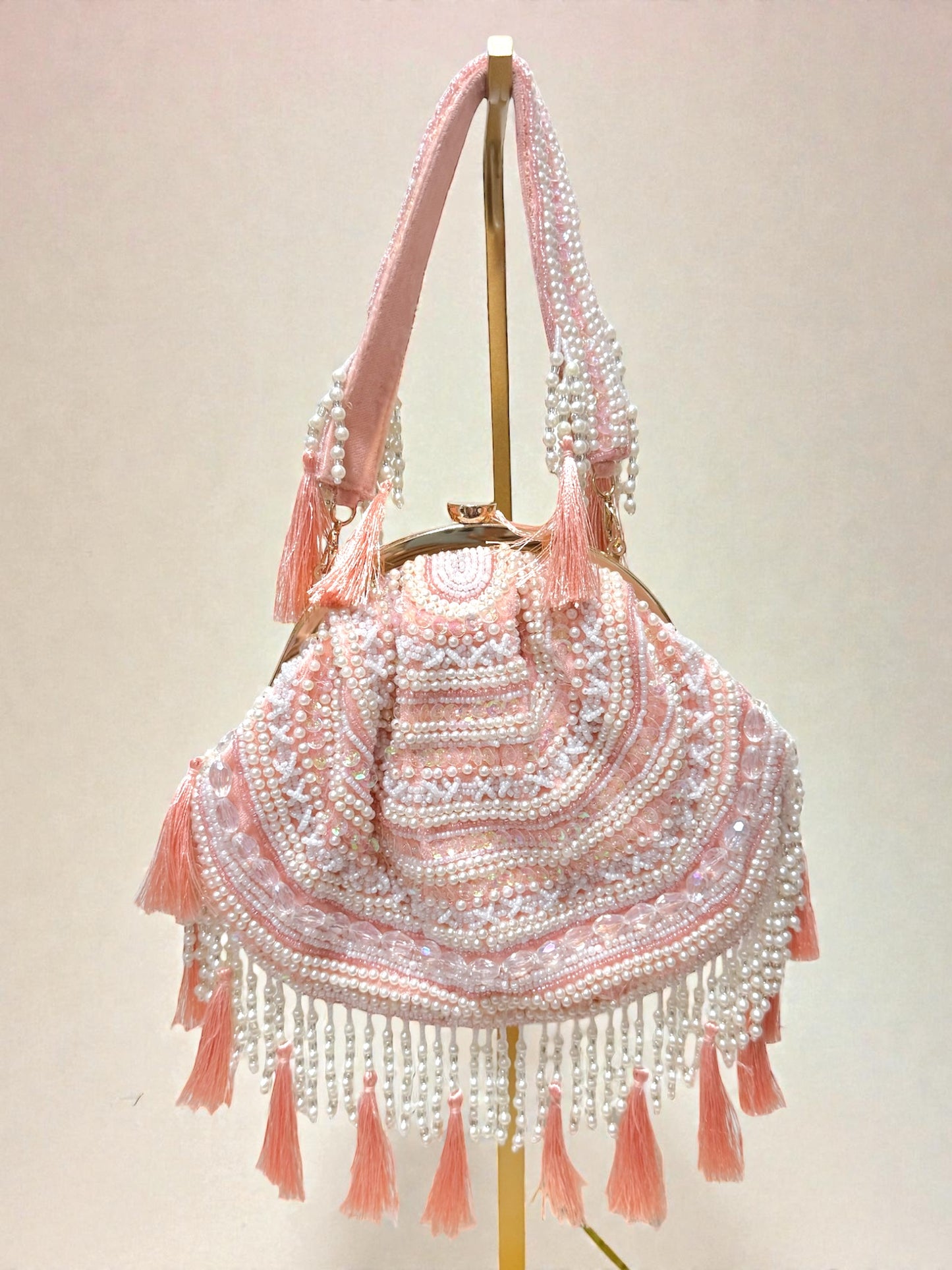 Sharada शारदा Shell Shaped Clutch in Pink