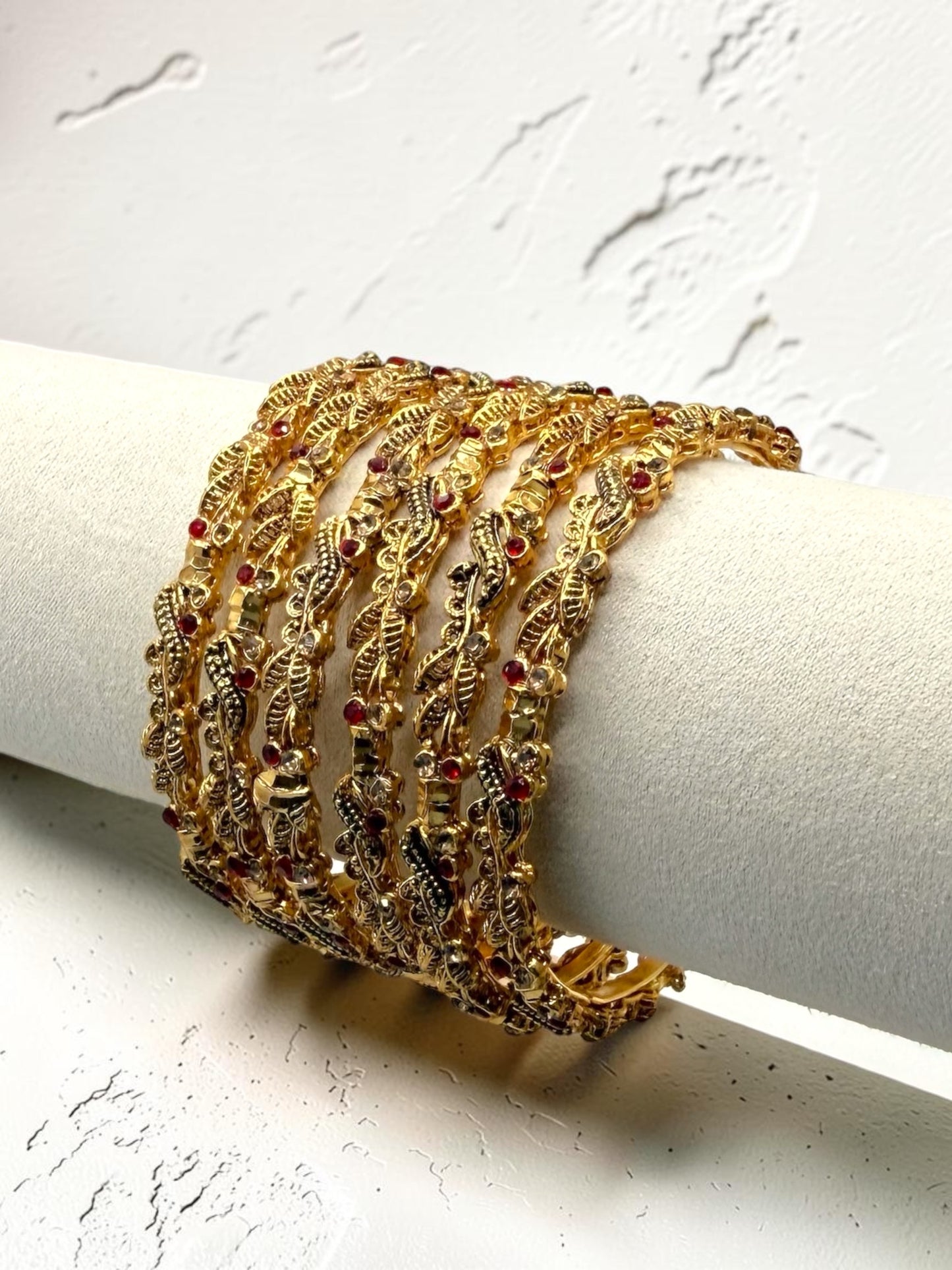 Eshal إيشال Gold Plated Kaday