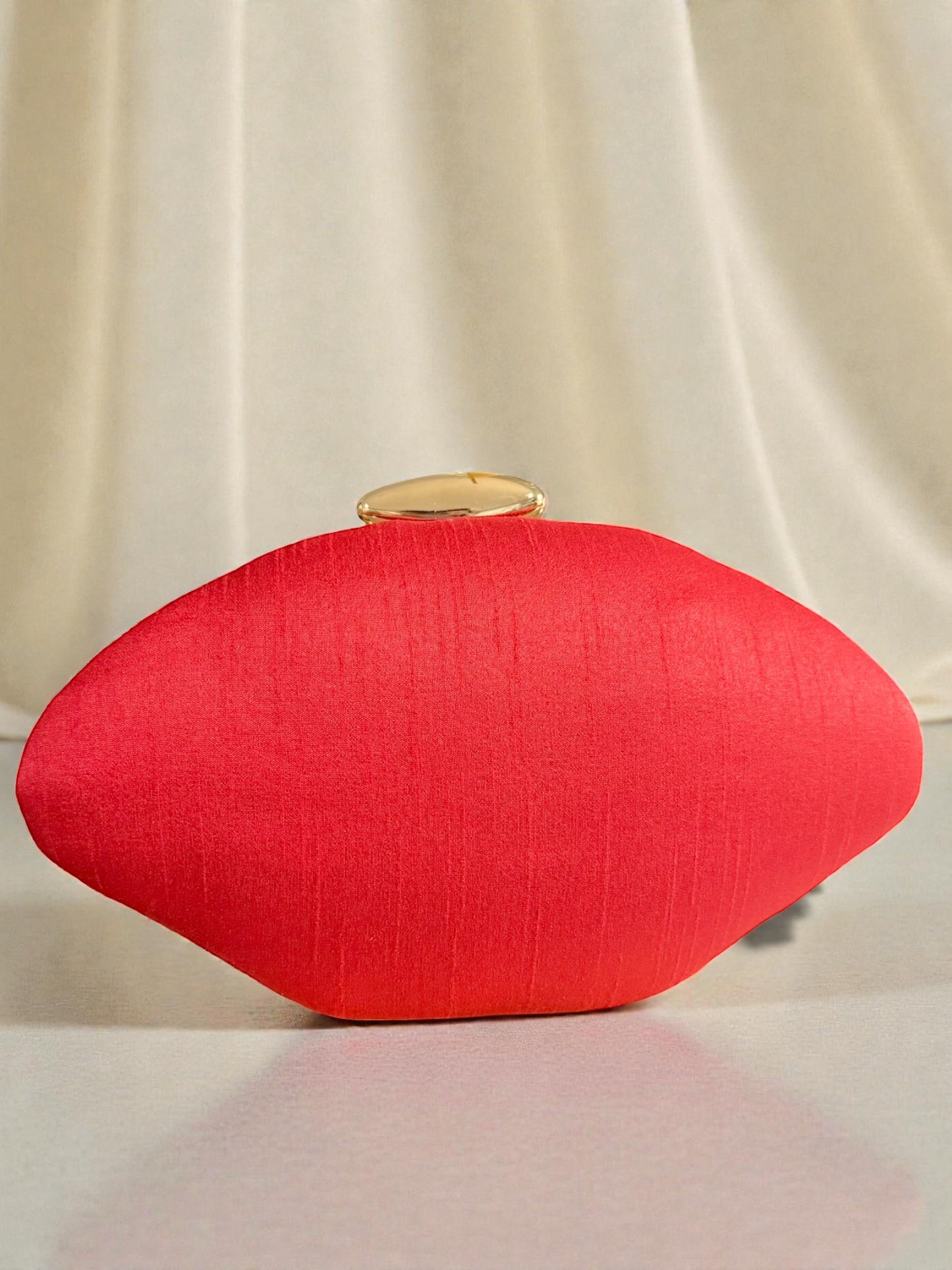 Suhaila سهيلة Handmade Clutch in Red