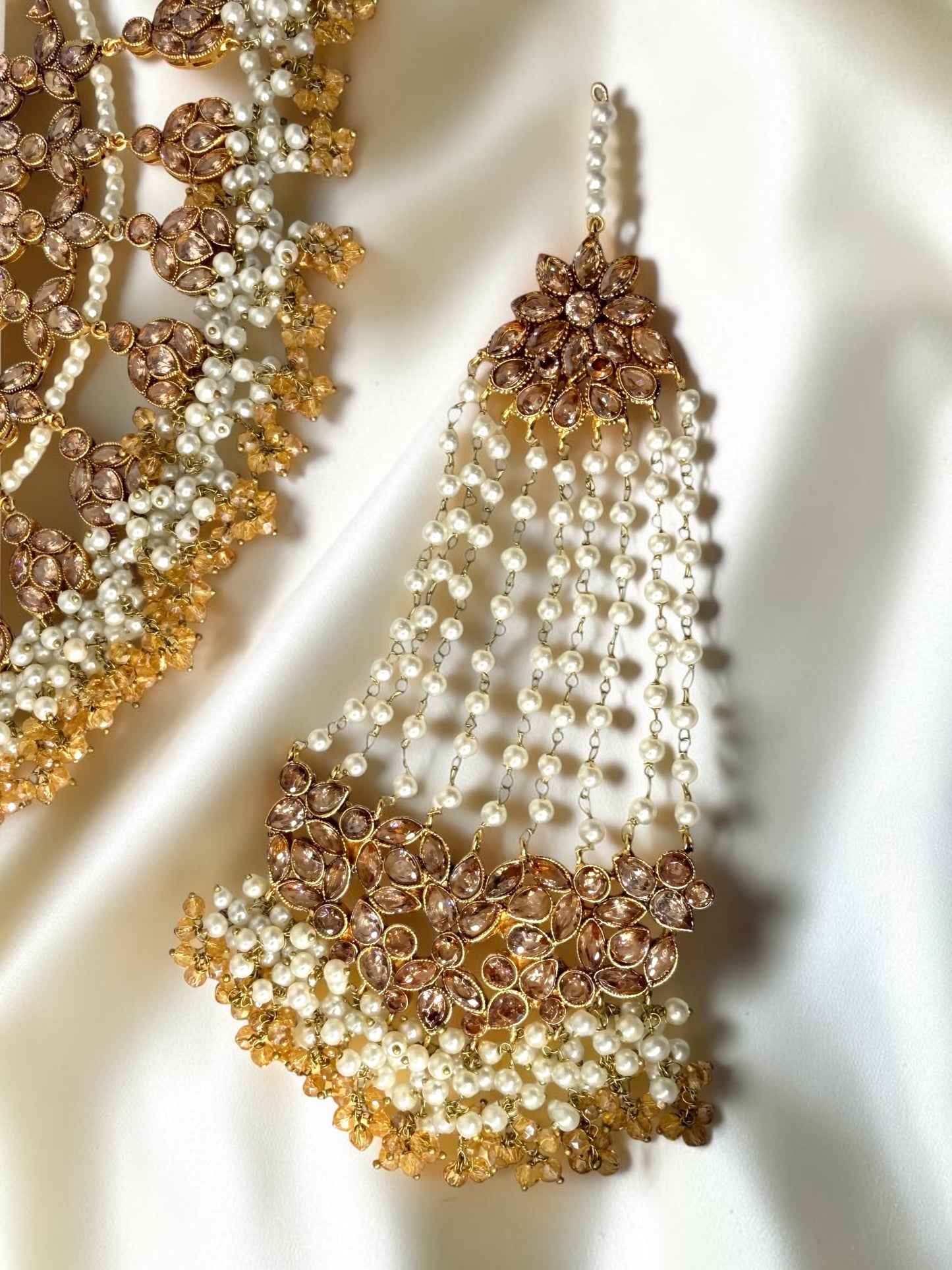 Manha منحة Premium Diamond Polki Bridal Set in Gold