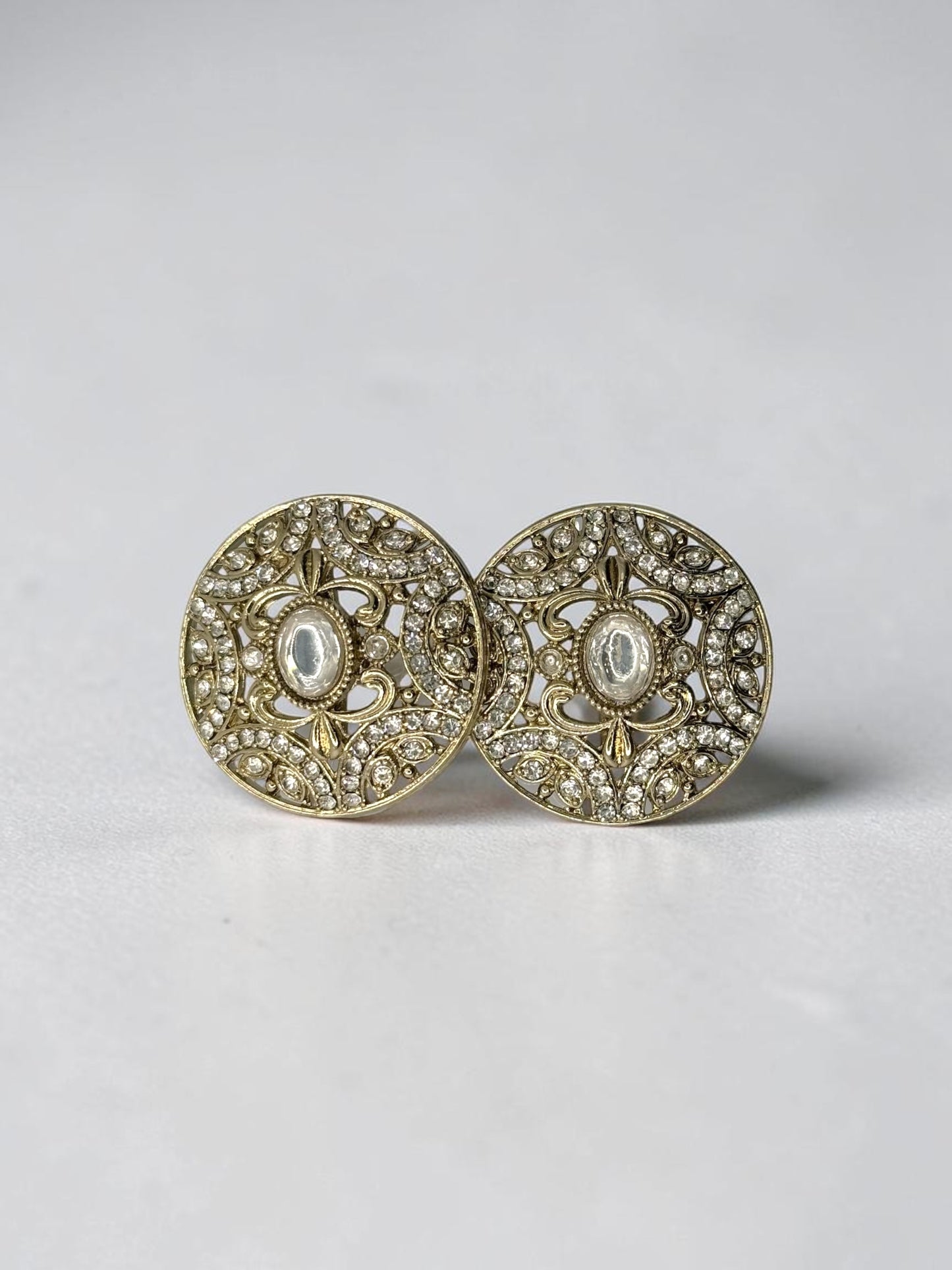 Shanvi शान्वी Studs in White