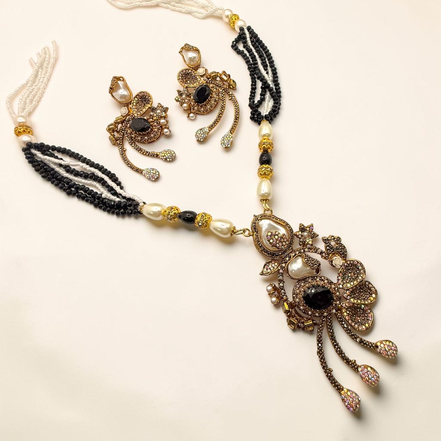 Kübra Turkish Mala Set in Black