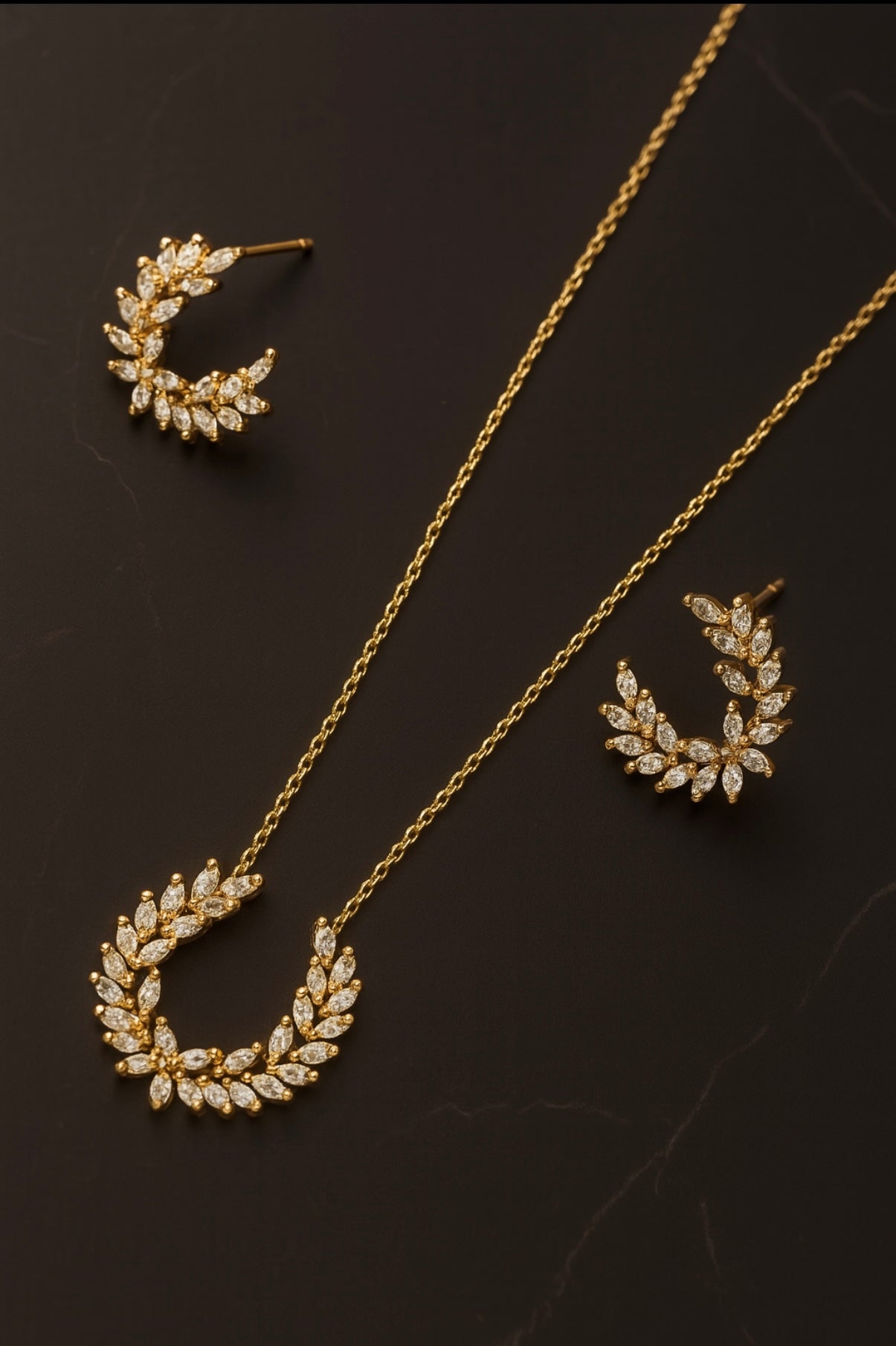 Saira سائرہ Pendant Set - 22K Gold Plated