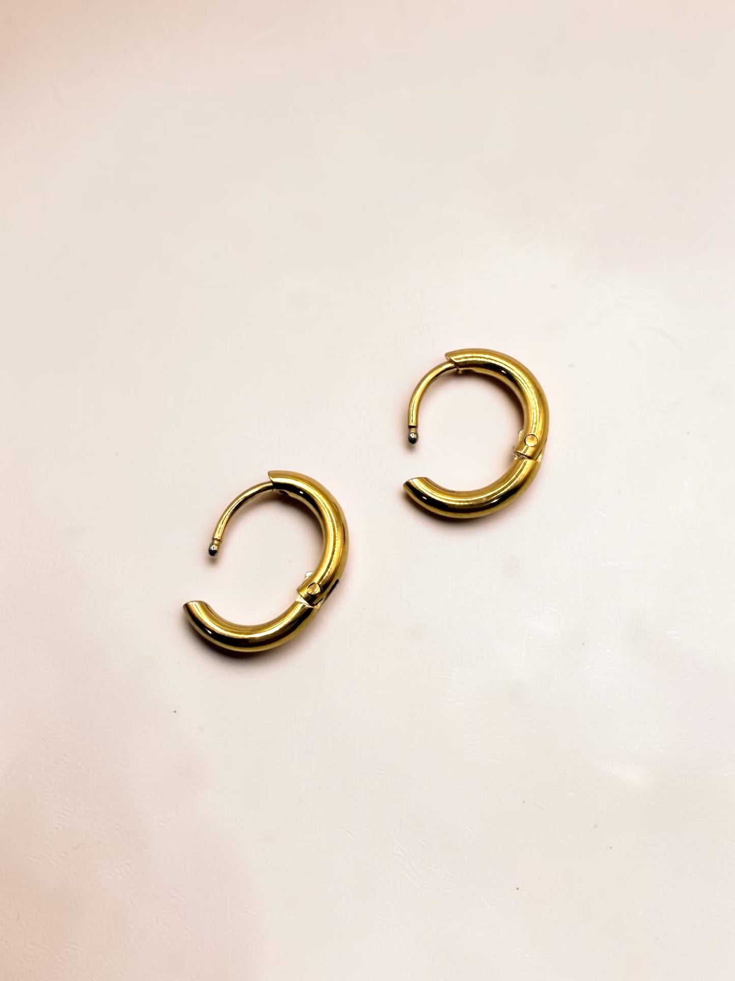 Nayana नयना Gold Huggie Hoops - 18k Gold Plated and Stainless Steel