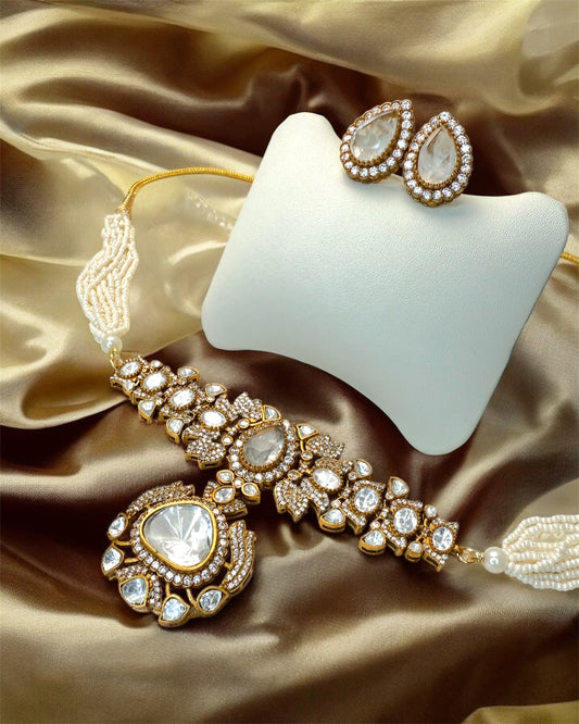 Sofia صوفيا Tyani Kundan Choker Set in Gold - 22k Gold Plated