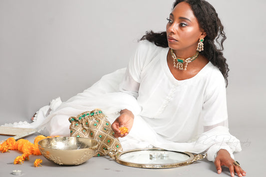 Fiza فِضَاء Potli Bag in Green
