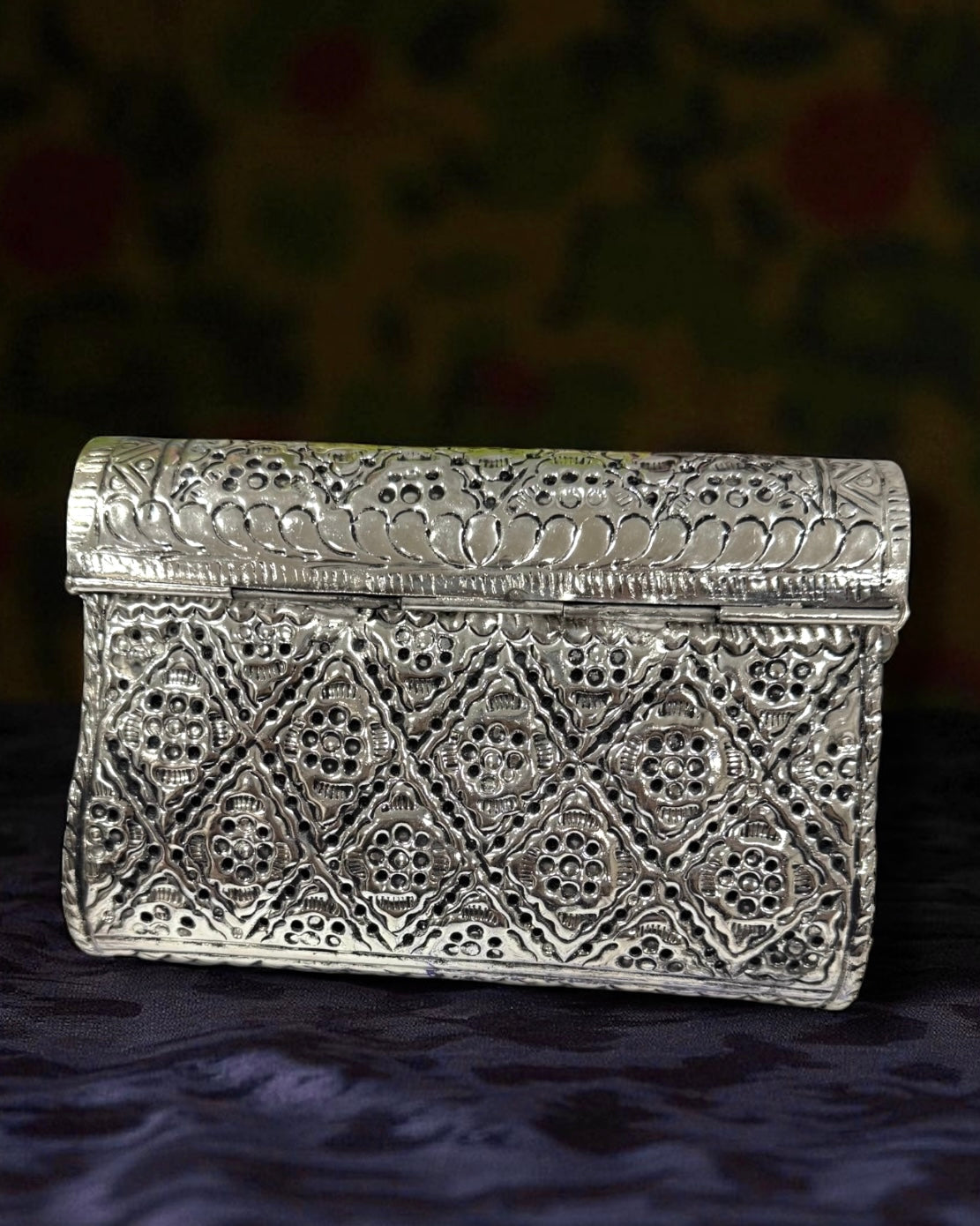 Nabeela نبيلة Brass Clutch