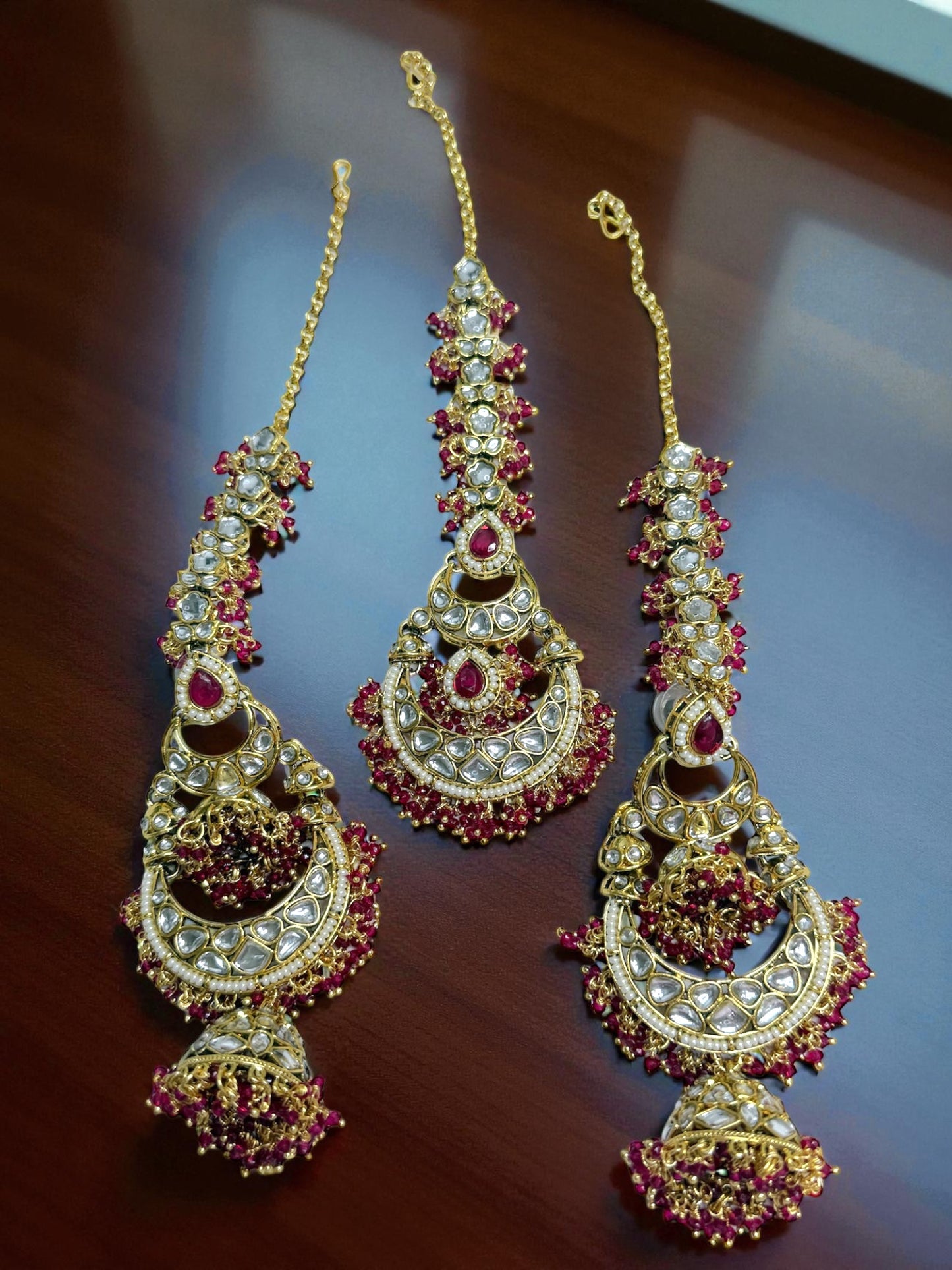 Hababah حبابه Kundan Earring & Tika Set with Saharay in Hot Pink
