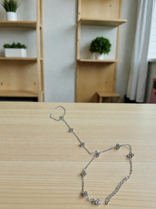 Henna حِنَّة Hand Chain in Silver - Tarnish-Free Stainless Steel