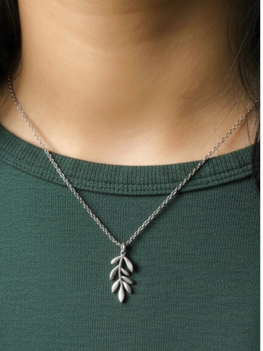 Zaytoon زيتون Tarnish-Free Olive Branch Necklace in Silver - Palestine Collection - Stainless Steel