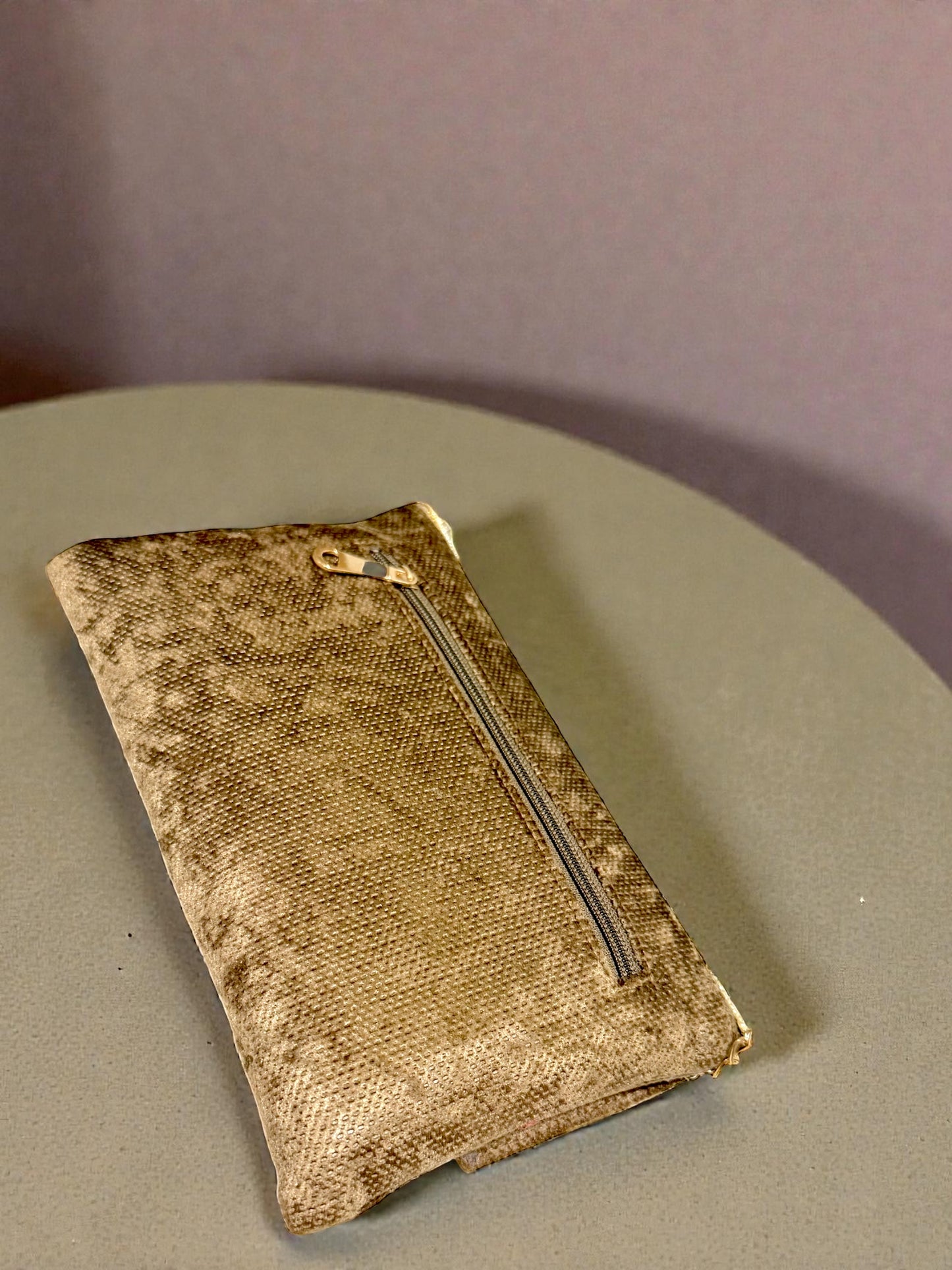 Shobha शोभा Crossbody Bag in Brown