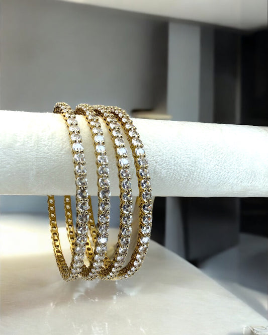 Noura نورة Diamond Kare in Gold