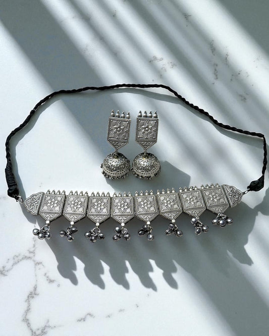 Kritika कृतिका Silver Plated Choker Set