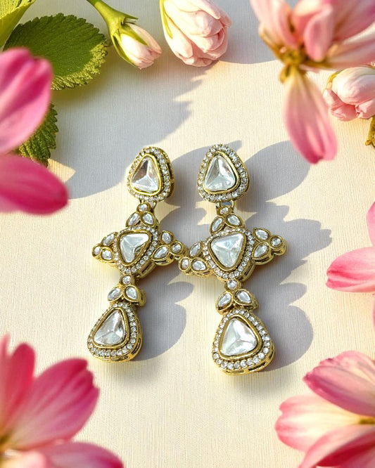 Vanya वान्या Kundan Earrings