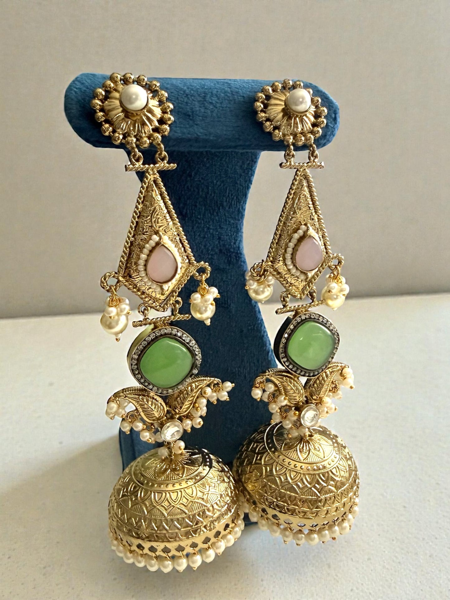 Devanshi देवांशी Lightweight Heritage Jhumkay in Mint and Pink