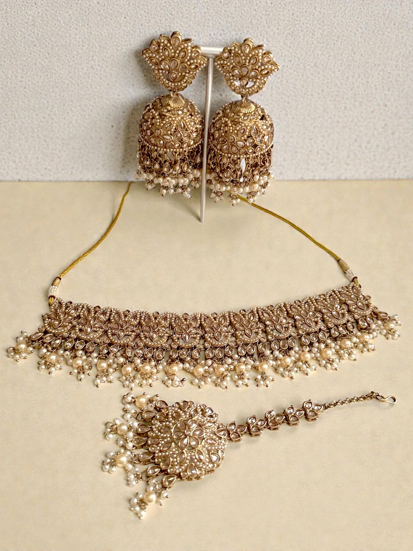 Lubna لبنى Polki Choker Set in Gold