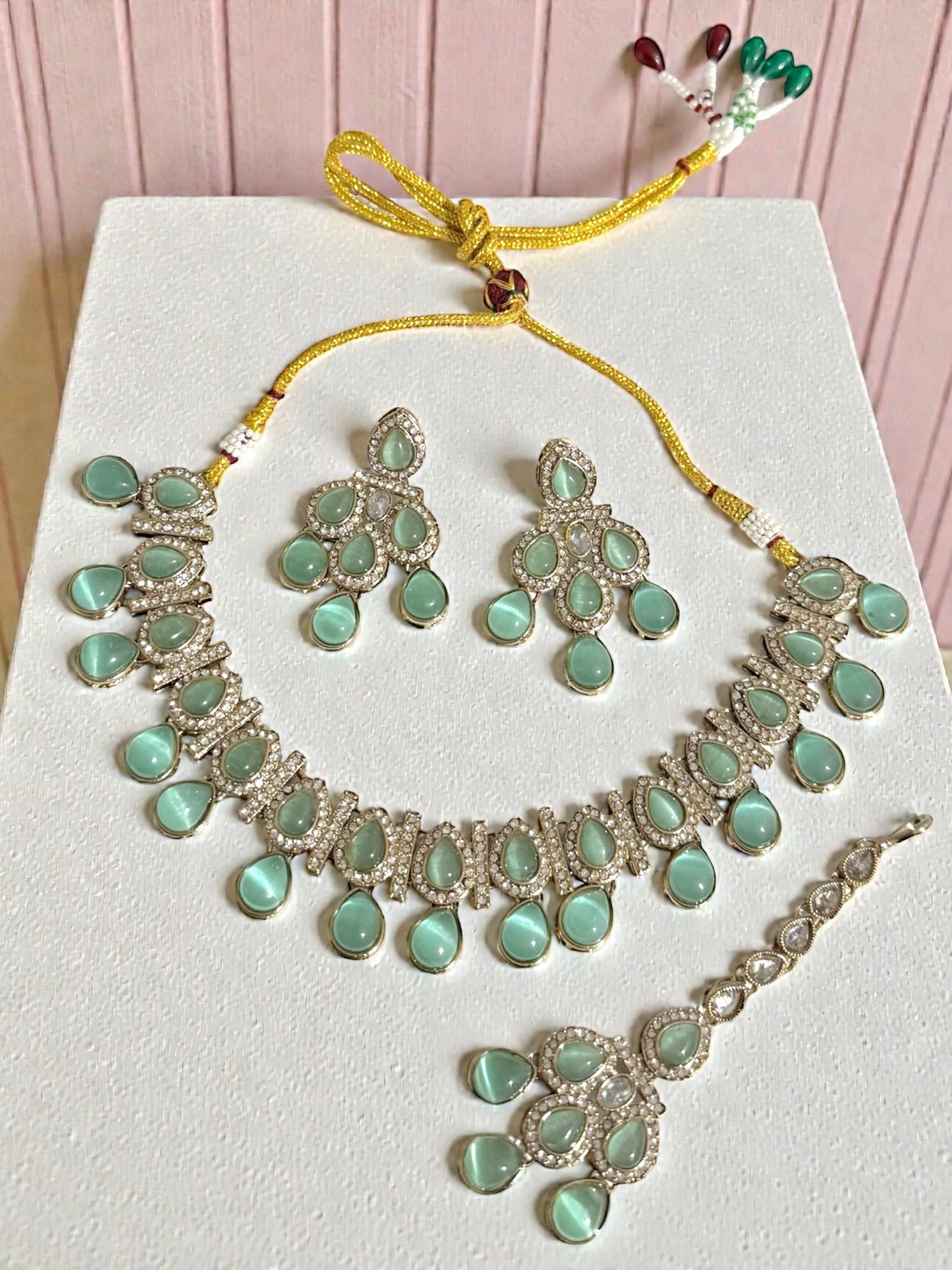 Amany أماني Stone Set in Mint