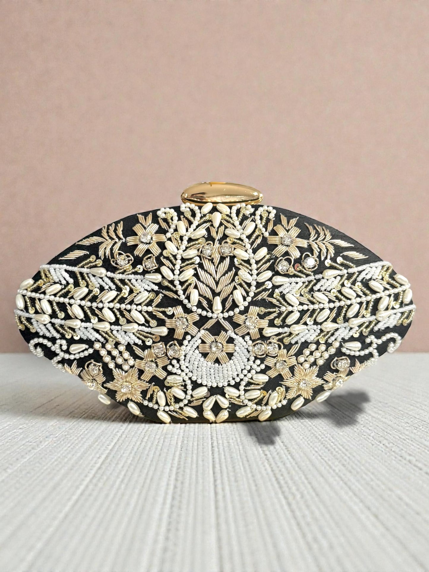 Suhaila سهيلة Handmade Clutch in Black