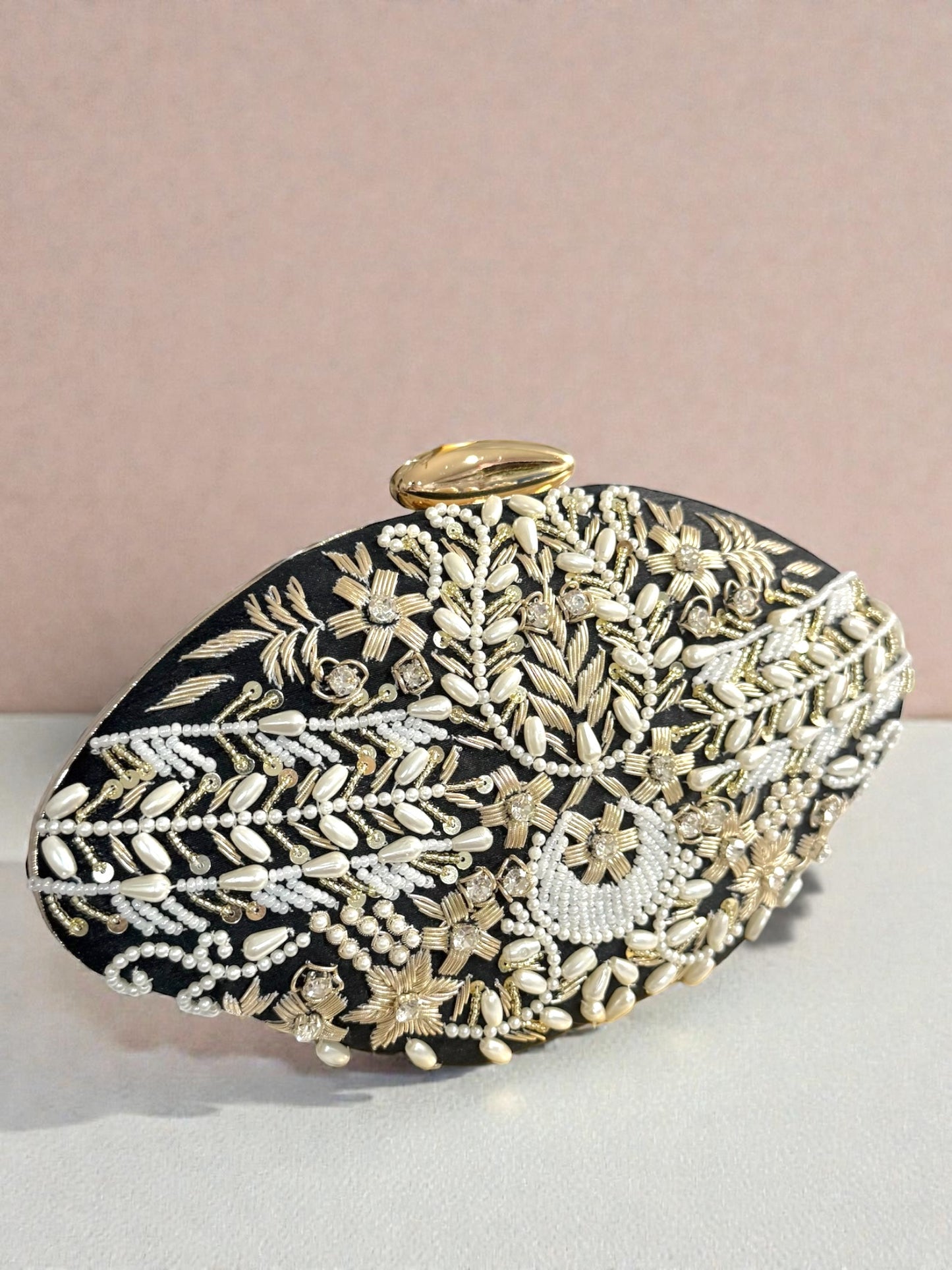 Suhaila سهيلة Handmade Clutch in Black