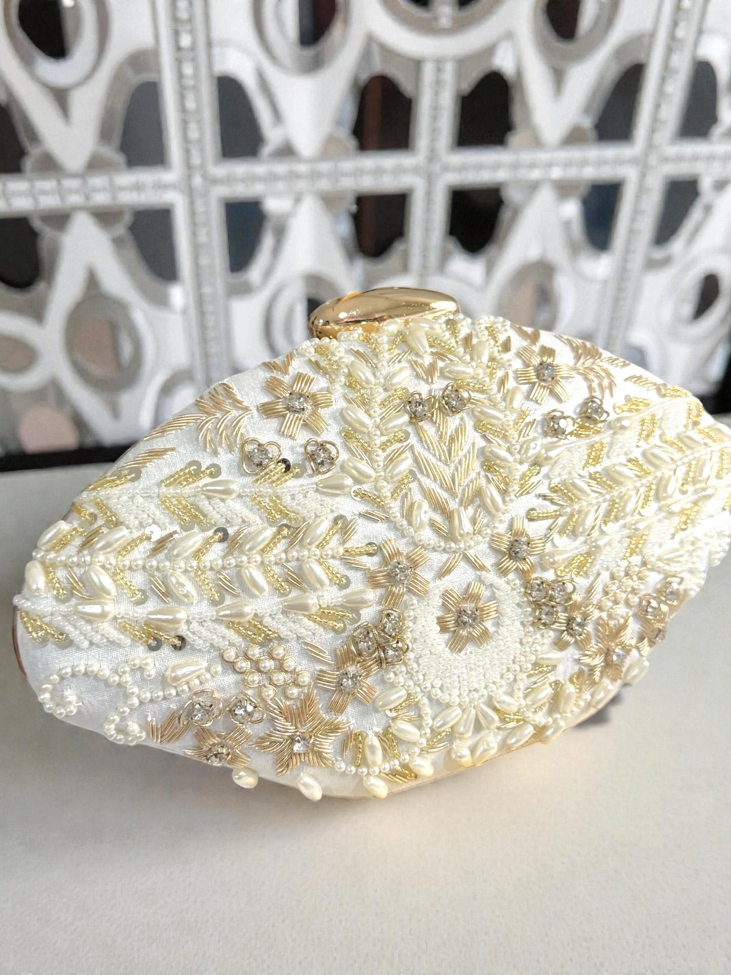 Suhaila سهيلة Handmade Clutch in White