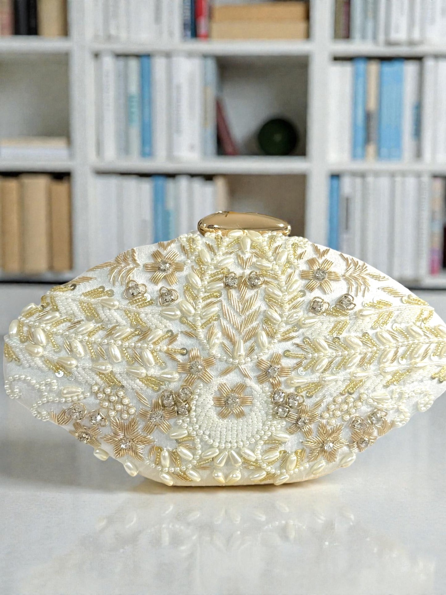 Suhaila سهيلة Handmade Clutch in White