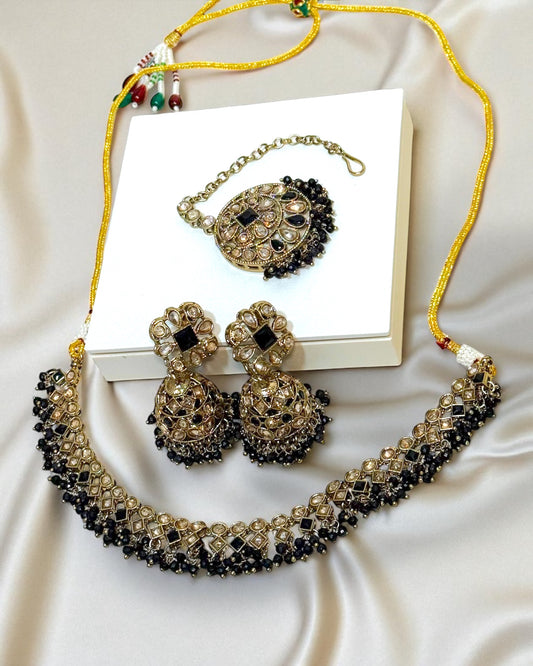Mehrunisa مہرالنساء Dainty Polki Set in Black