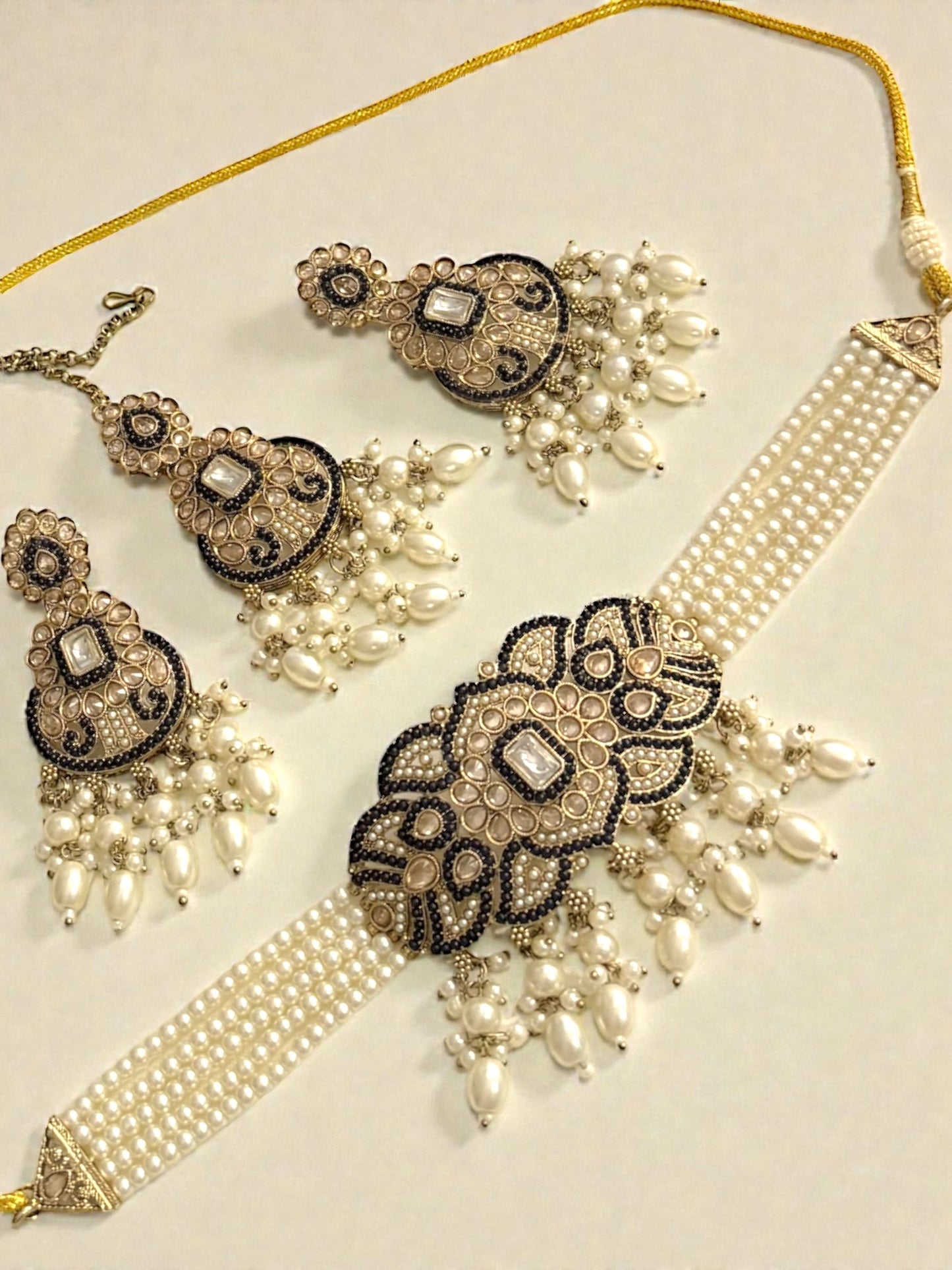 Suha سهى Choker Set in Black