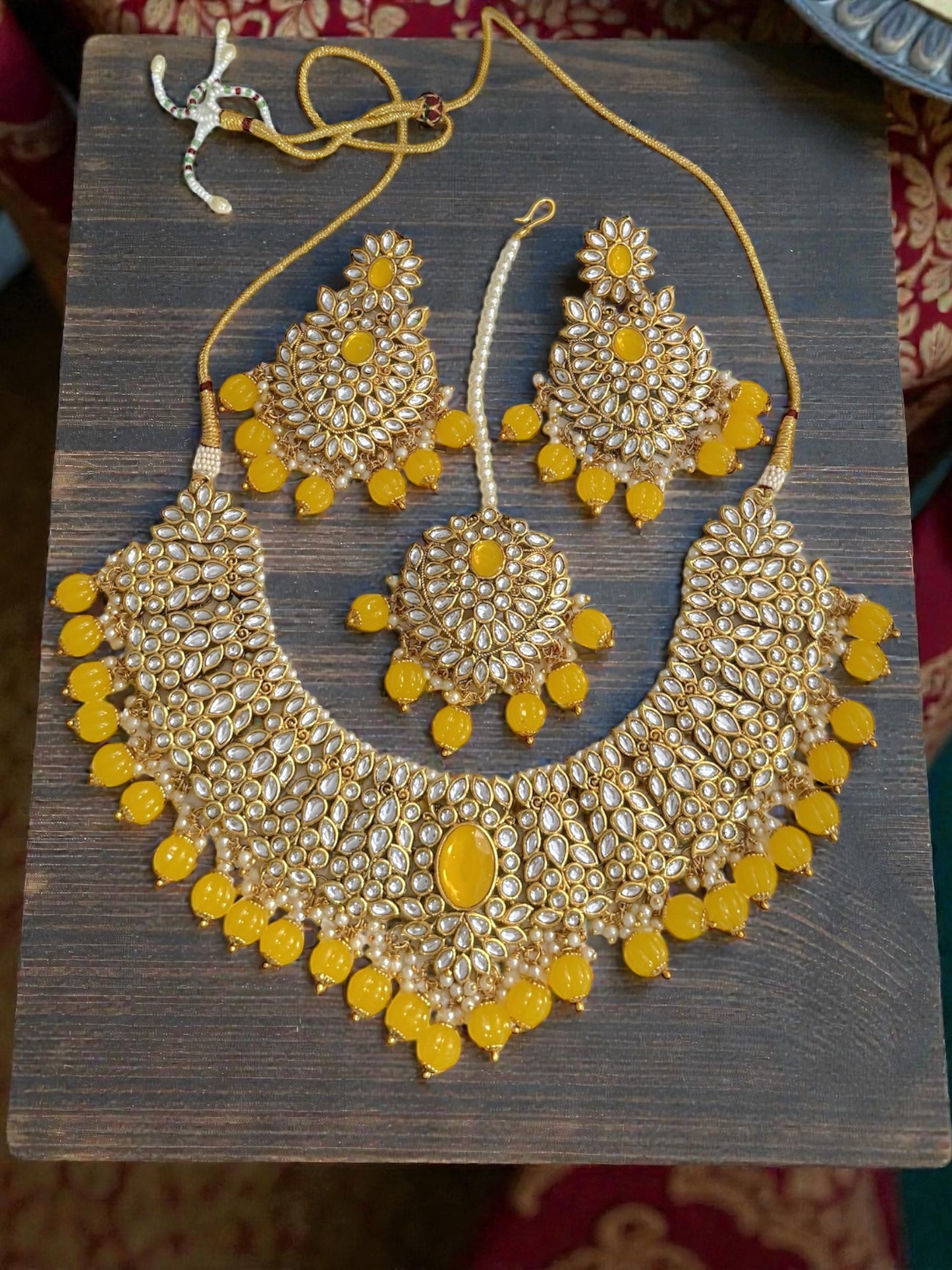 Miraq ميرق Kundan Set in Yellow