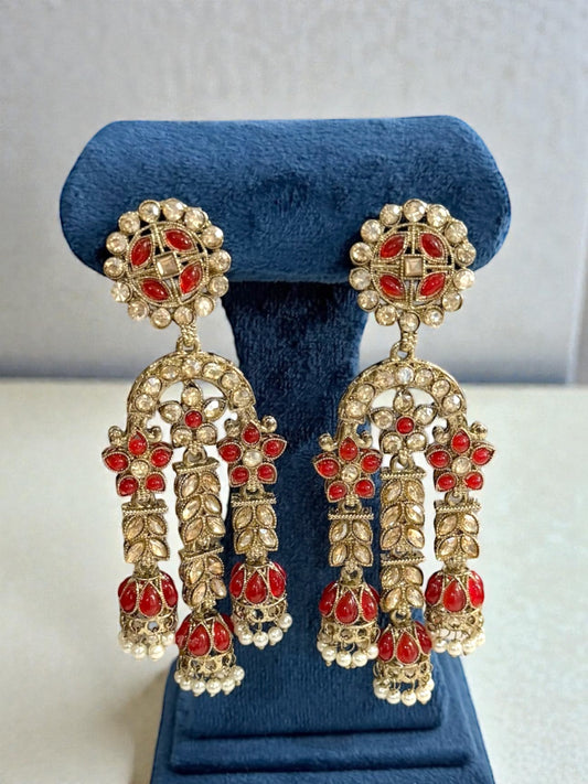 Riwae رِواي Earrings in Red