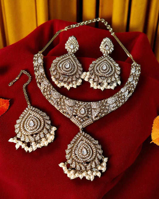 Aisha عائشة Bridal Set in White Gold