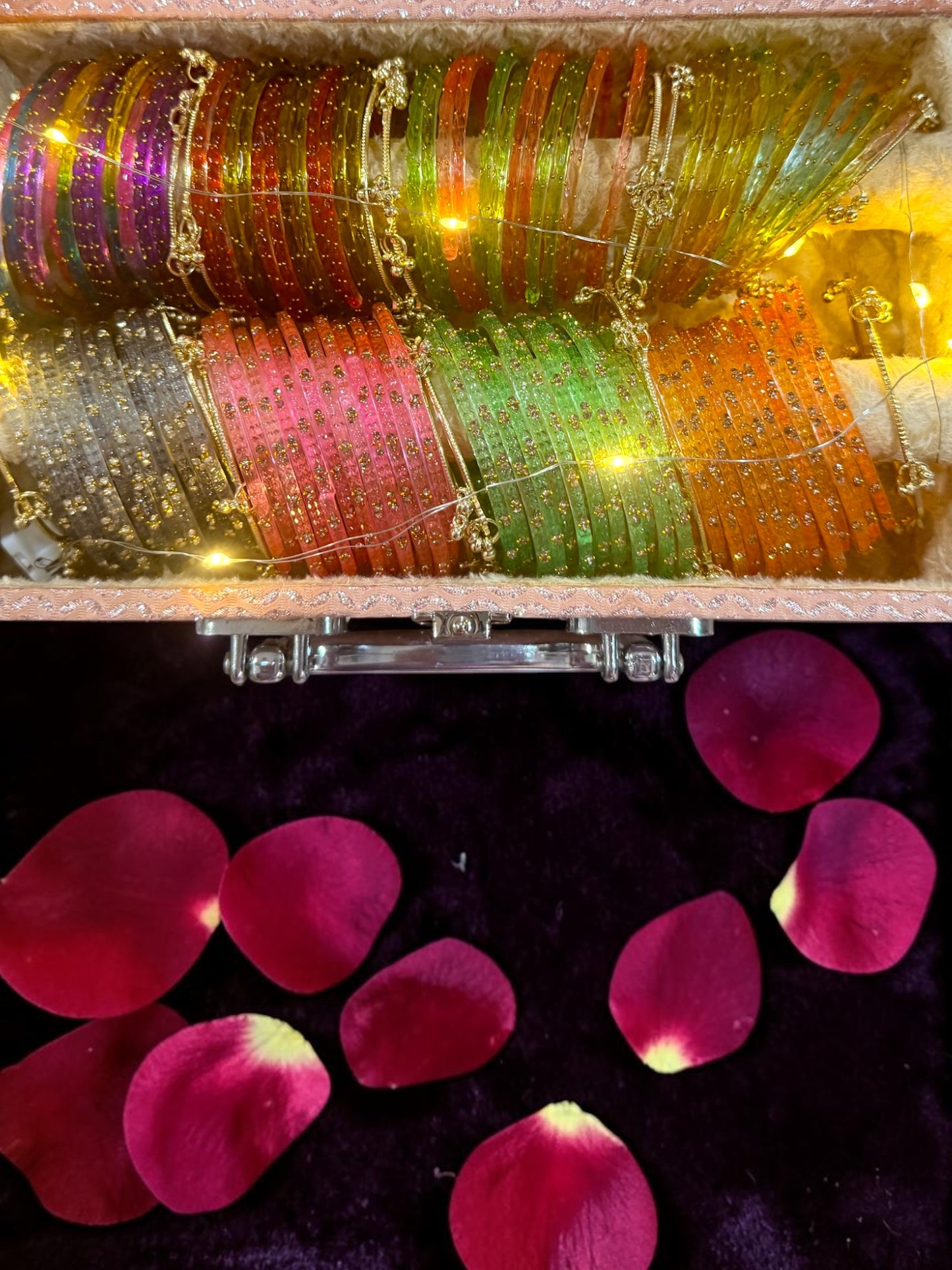 Hasna حسناء Kashmiri Glass Bangle Box in 2.4, 2.6, and 2.10