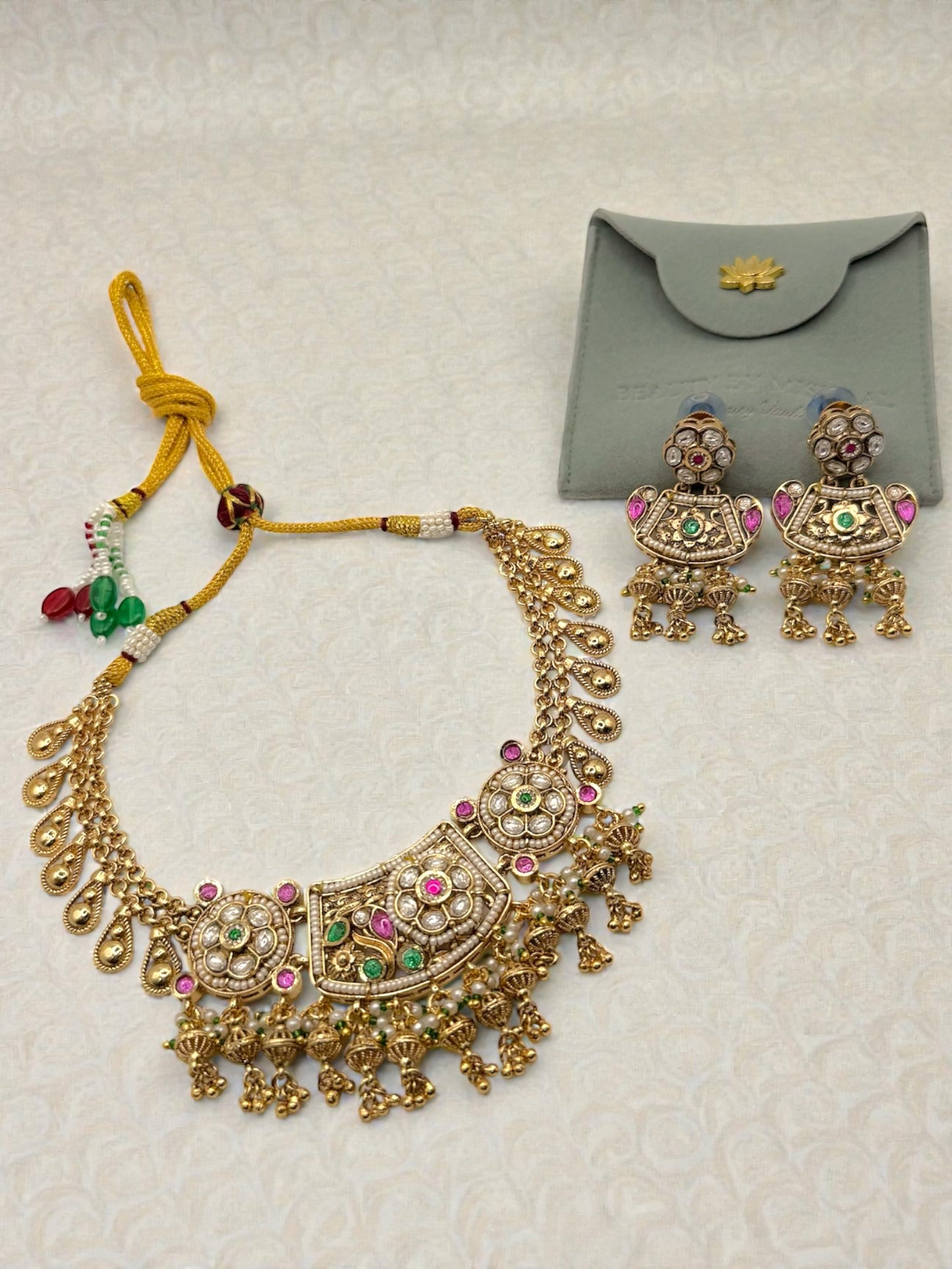 Minakshi मीनाक्षी Heritage Set in Multicolor