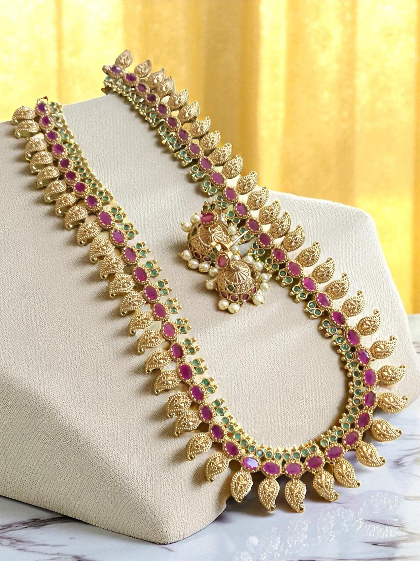 Aishwarya ஐஸ்வர்யா Kemp Mala Set